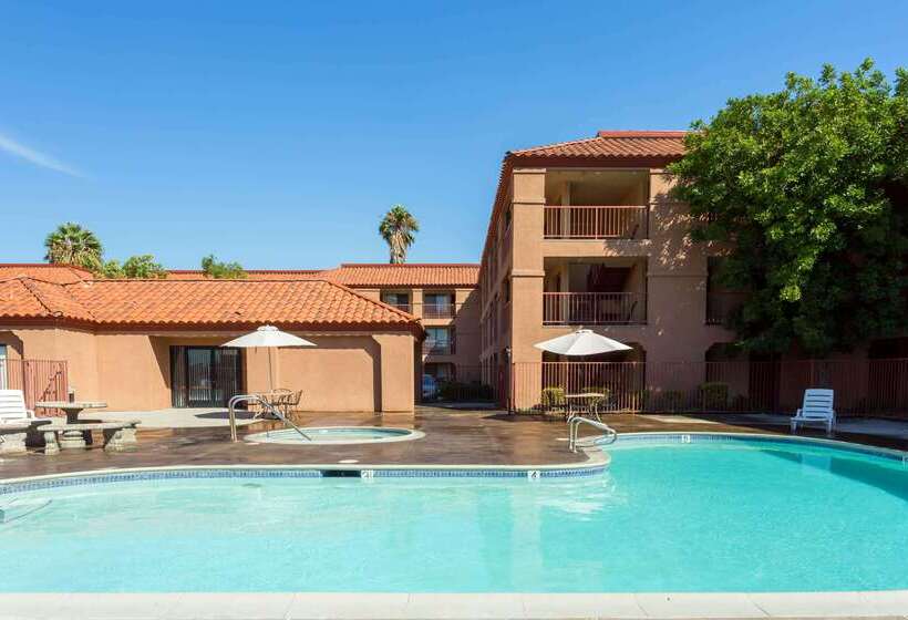 ホテル Days Inn By Wyndham Fontana / Rialto