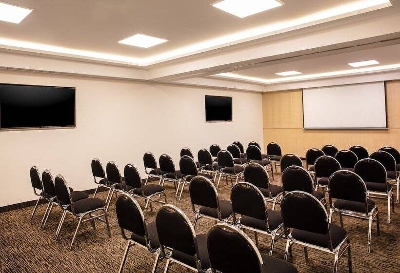 فندق Fiesta Inn San Luis Potosi Glorieta Juarez