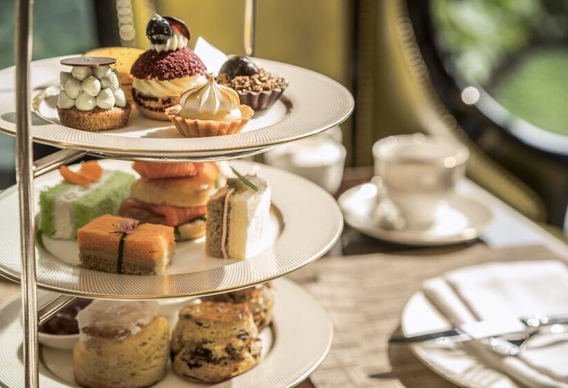 Four Seasons Hotel Jakarta