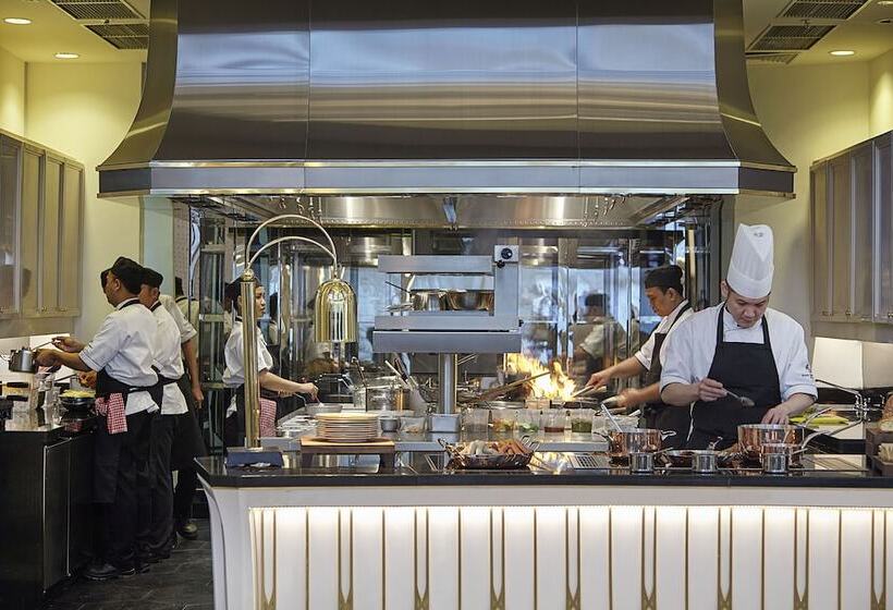 Four Seasons Hotel Jakarta