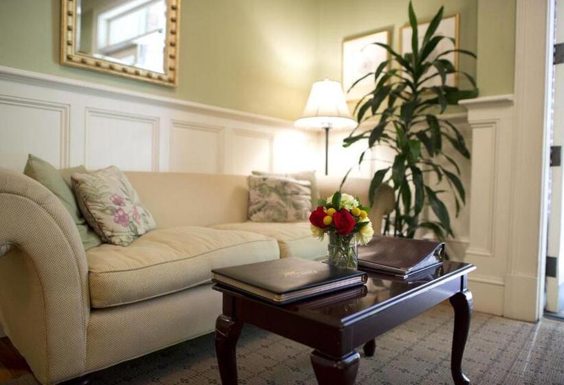 ホテル Fulton Lane Inn