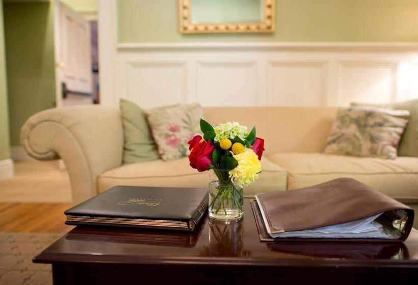 ホテル Fulton Lane Inn