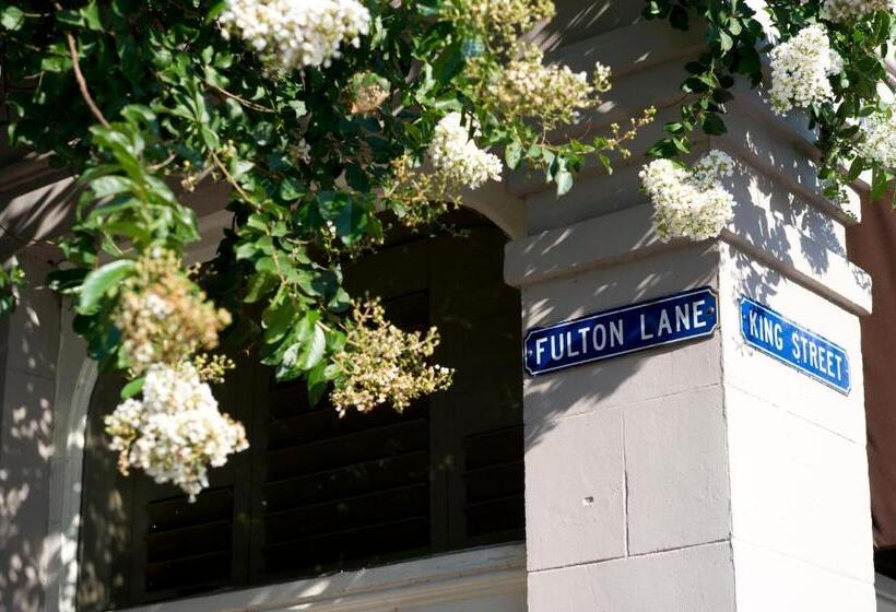 ホテル Fulton Lane Inn
