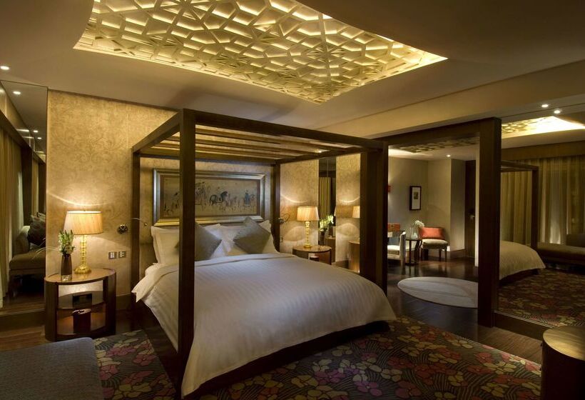 هتل Hilton Beijing