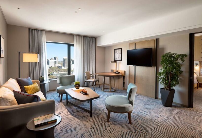 هتل Hilton Beijing