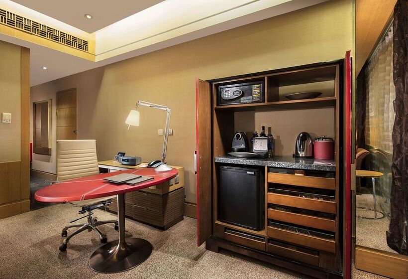 هتل Hilton Beijing