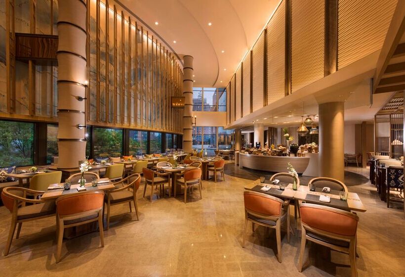 هتل Hilton Beijing