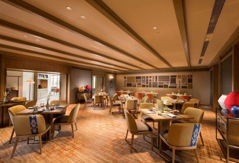 هتل Hilton Beijing