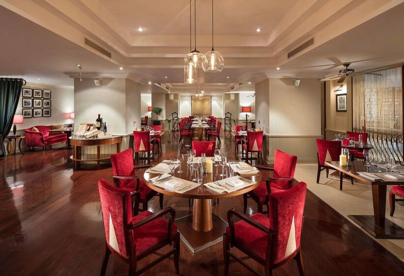 هتل Hilton Beijing