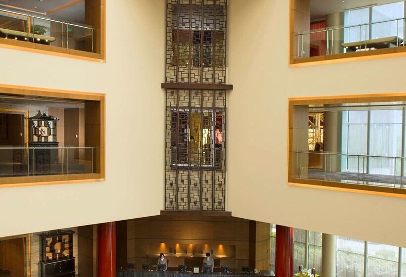 هتل Hilton Beijing