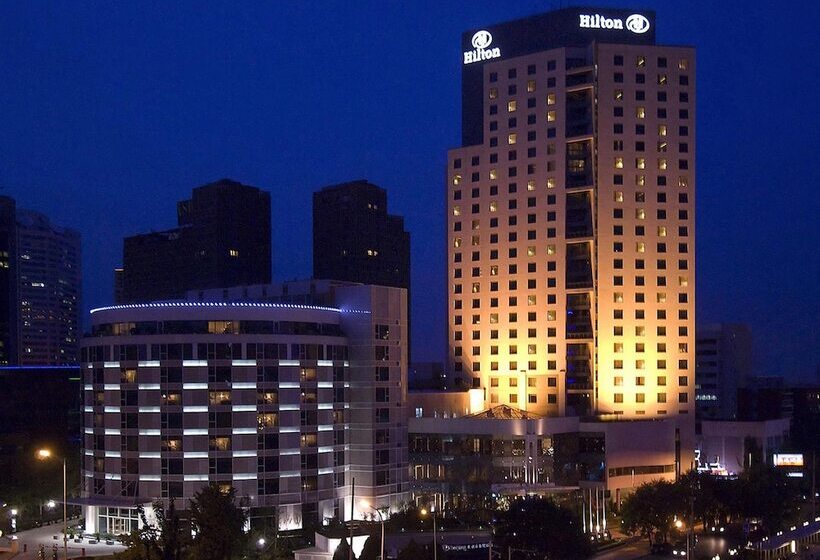 هتل Hilton Beijing