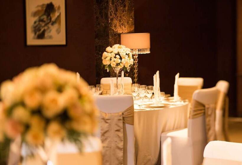 هتل Hilton Beijing