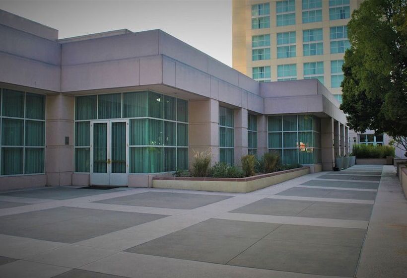 فندق Hilton Los Angeles North/glendale