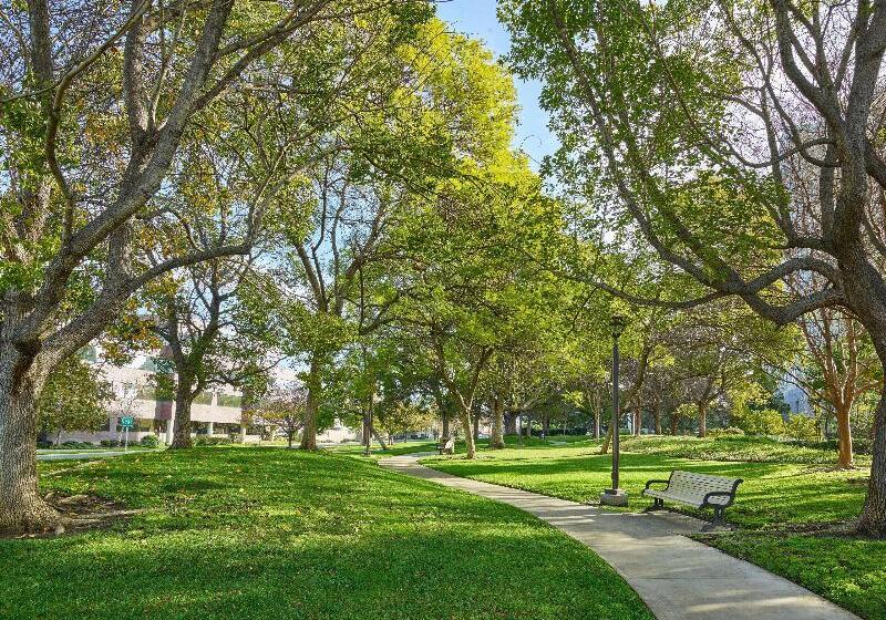 فندق Hilton Los Angeles North/glendale