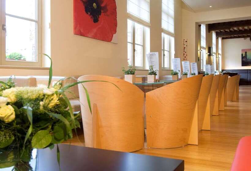 Отель Ibis Brugge Centrum