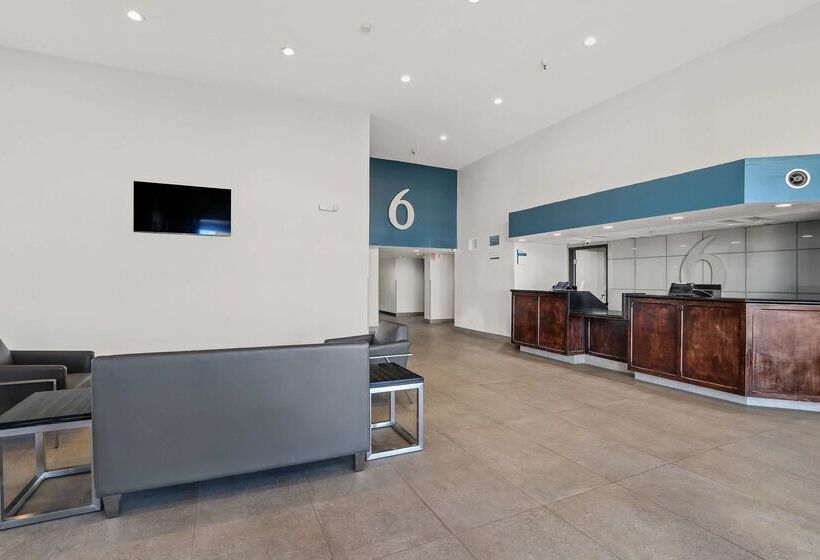 בית מלון כפרי Studio 6 Suites Perris, Ca