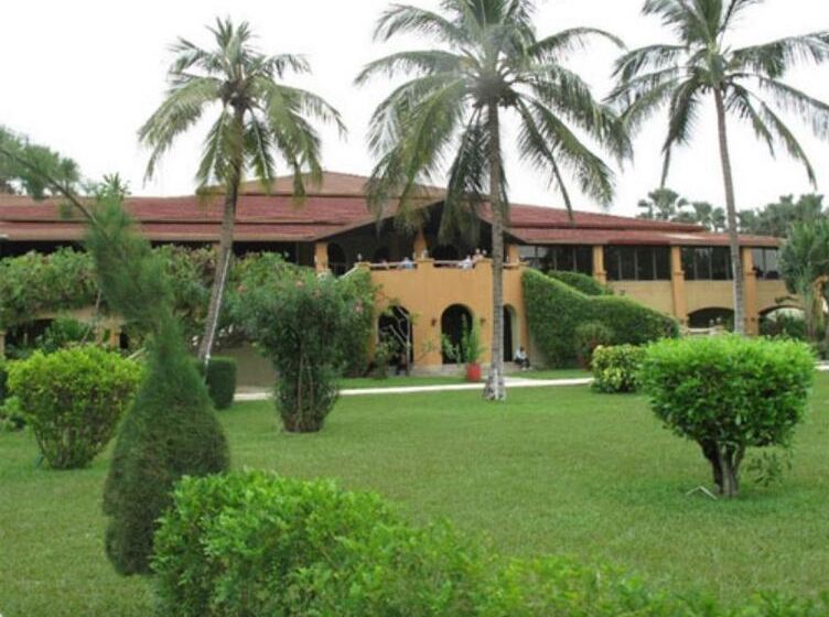 هتل The Kairaba Beach