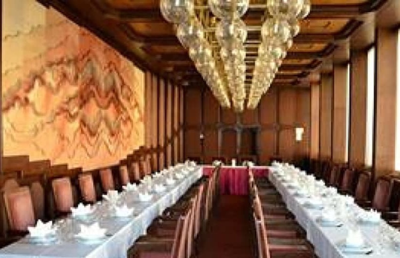 ホテル Konferencia