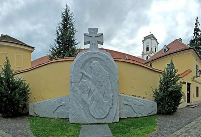 Отель Konferencia