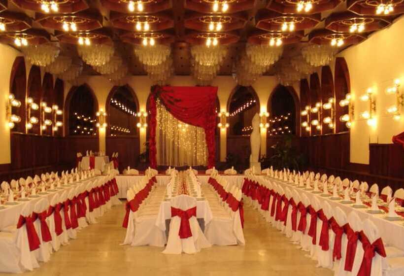 Отель Konferencia