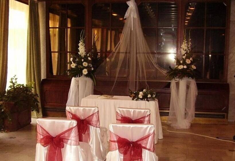 ホテル Konferencia