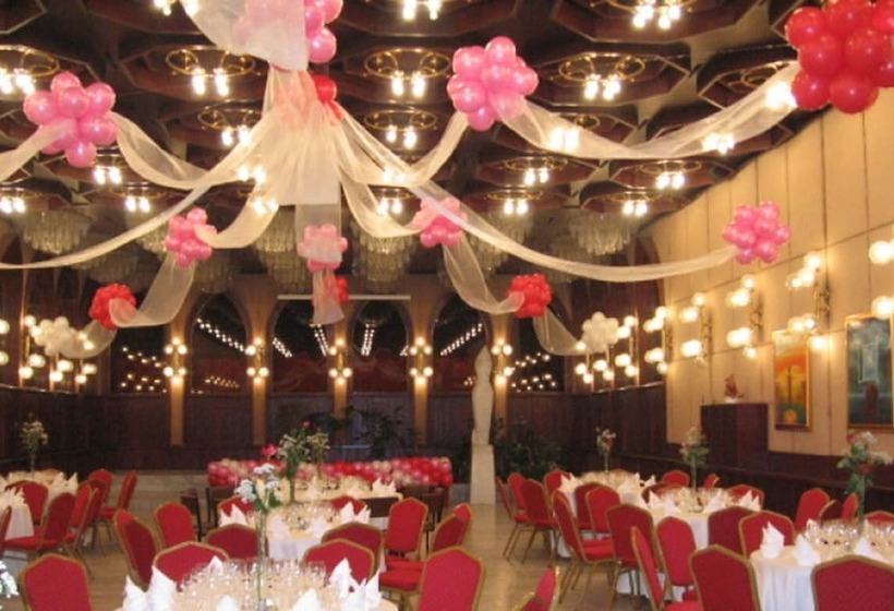 Отель Konferencia