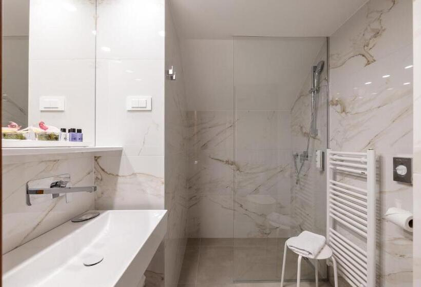 هتل Kotnik Superior Boutique