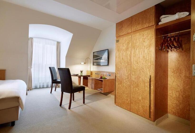 Lindner Hotel Dusseldorf Airport, Part Of Jdv By Hyatt