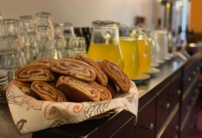 Отель Lucni Dum