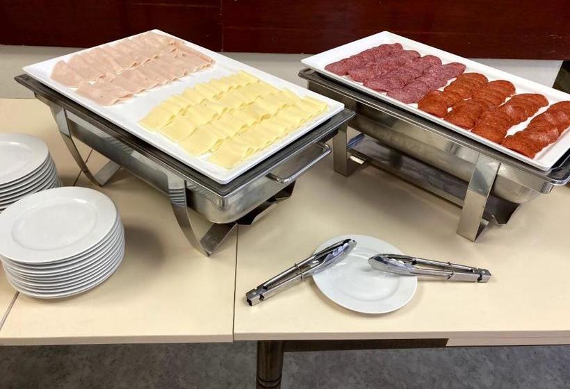 酒店 Manuela Ifjúsági