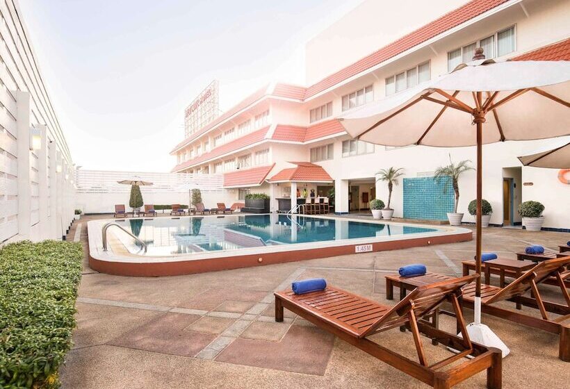 Отель Mercure Chiang Mai