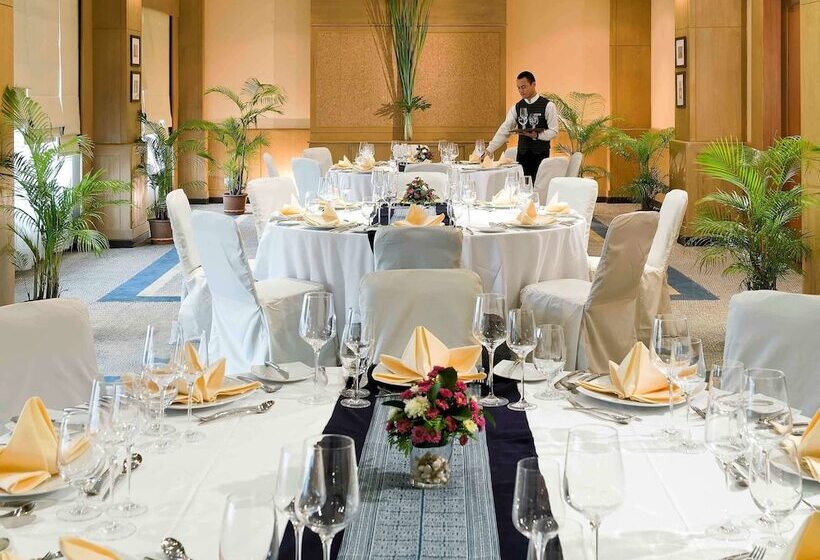 Отель Mercure Chiang Mai
