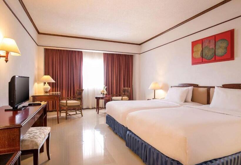 Отель Mercure Chiang Mai