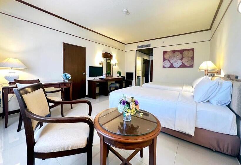 Отель Mercure Chiang Mai