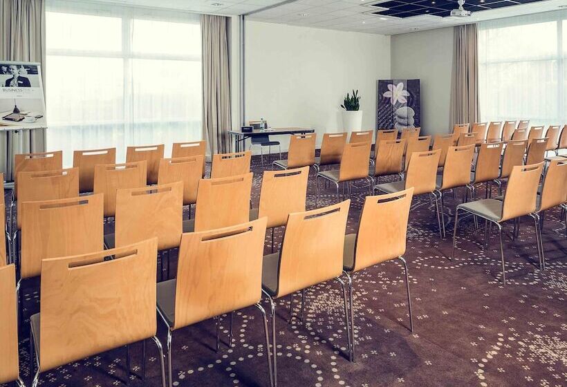 هتل Mercure Compiegne Sud