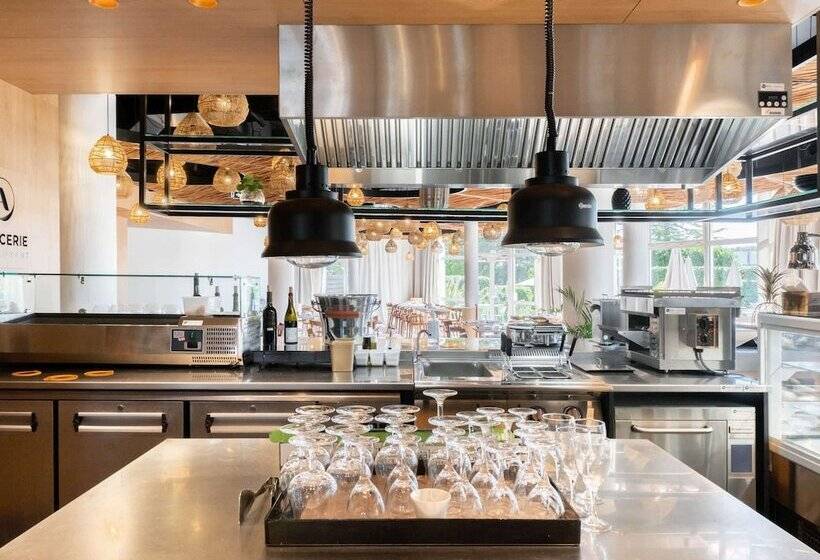 בית מלון כפרי Mercure Compiegne Sud