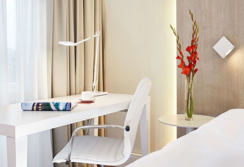 ホテル NH Collection Hamburg City