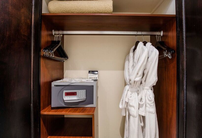 Premier Hotel Cape Town