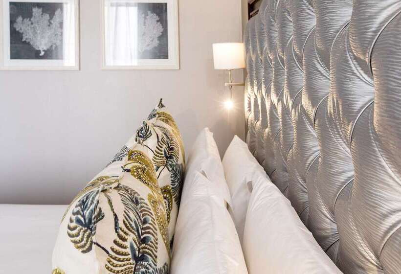 Premier Hotel Cape Town