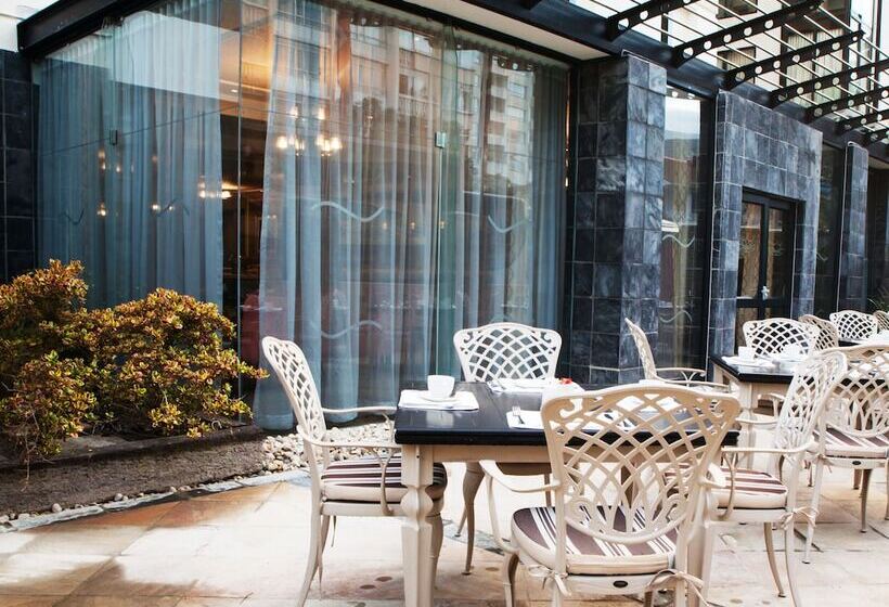 Premier Hotel Cape Town