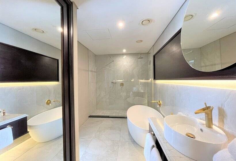 Premier Hotel Cape Town