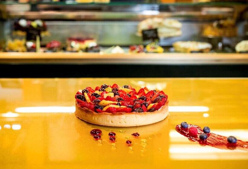 هتل Pullman Bucharest World Trade Center