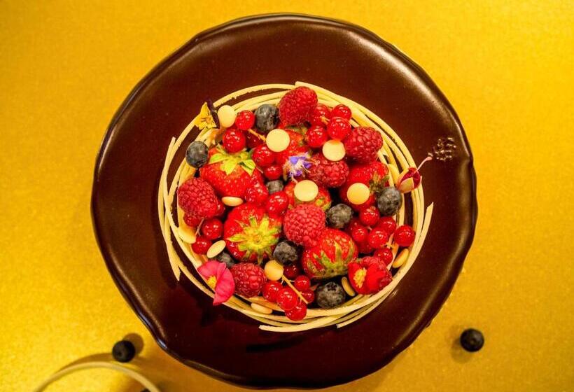 هتل Pullman Bucharest World Trade Center