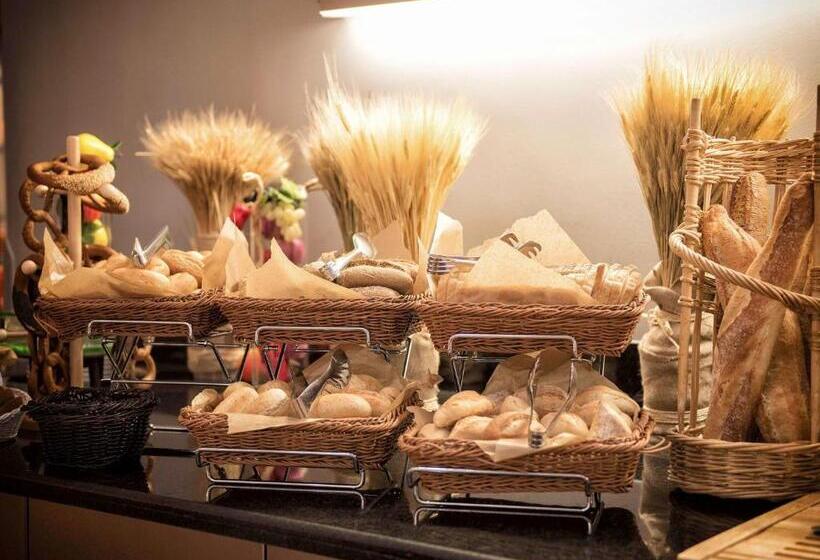 هتل Pullman Bucharest World Trade Center