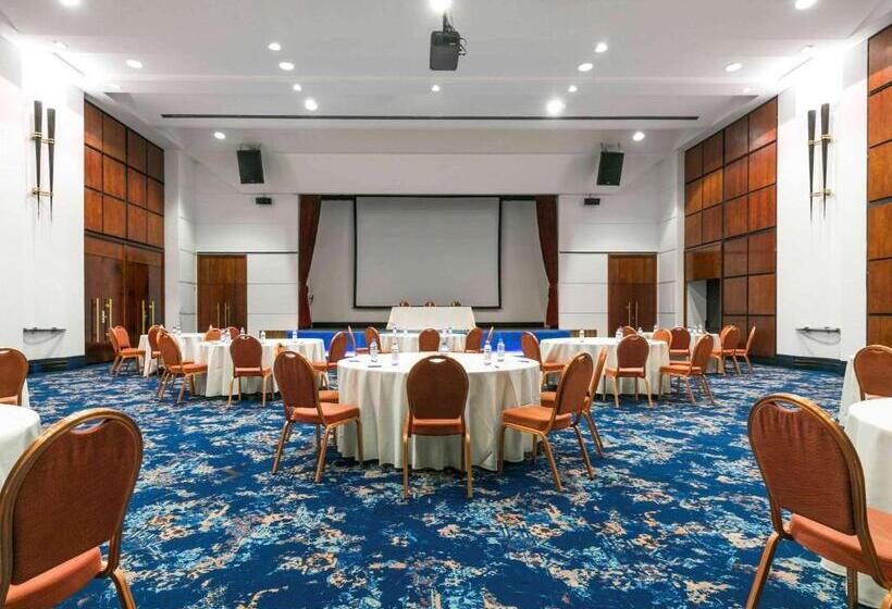 هتل Pullman Bucharest World Trade Center