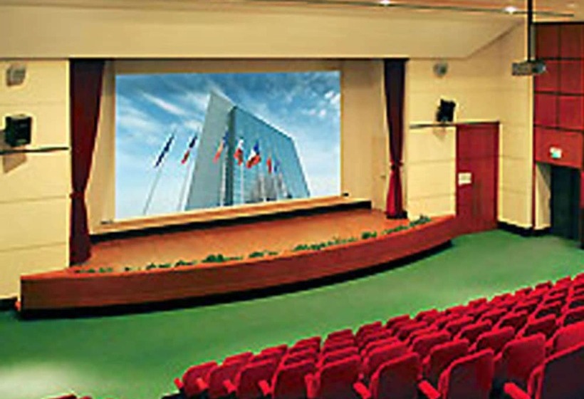 هتل Pullman Bucharest World Trade Center