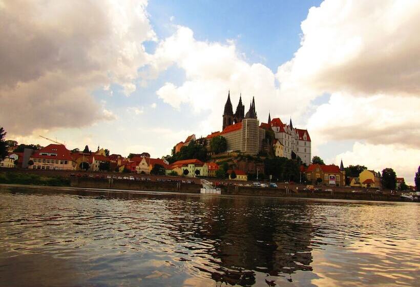 Radisson Blu Park Hotel & Conference Centre