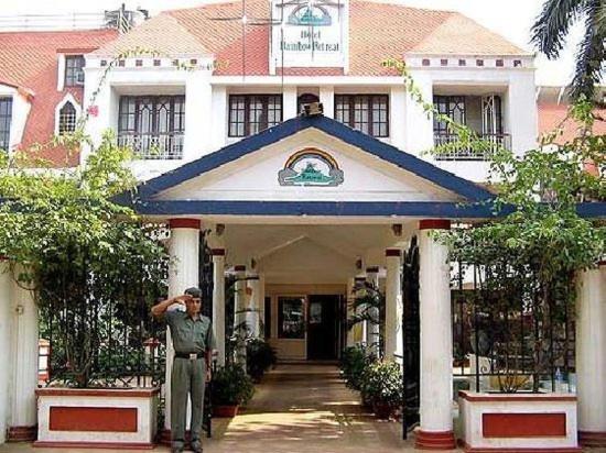 호텔 Mist Rainbow Resort