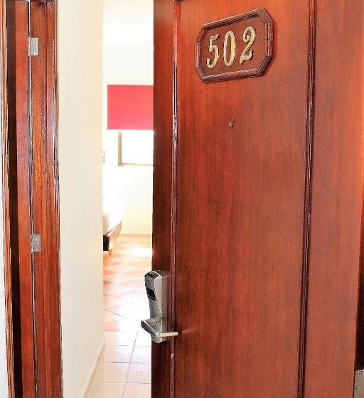 Отель Residencial