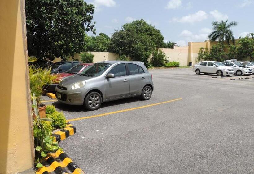 Отель Residencial